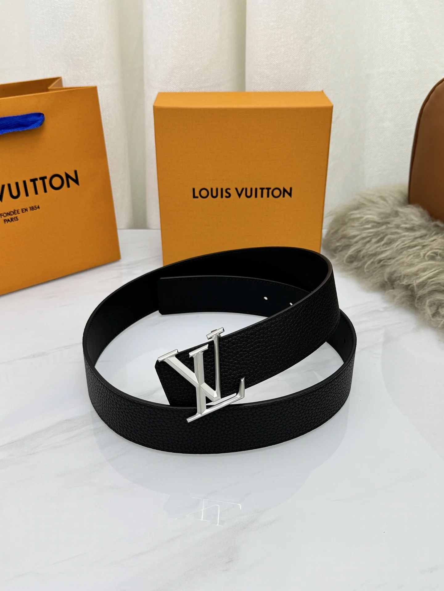 LV Belts 4.0cm Width A60202608050186 - Image 5