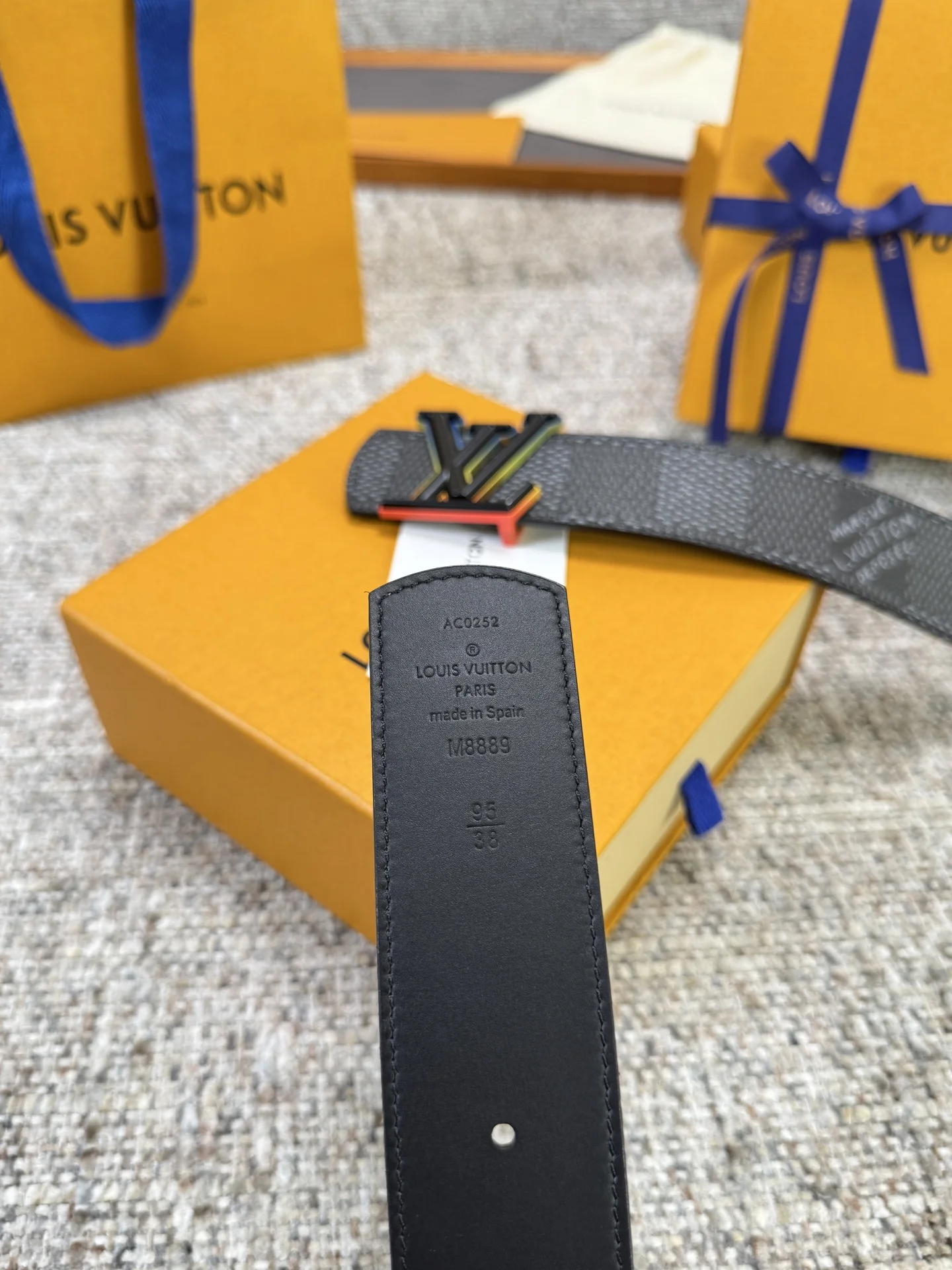 LV Belts 4.0cm Width A60202608050350 - Image 6