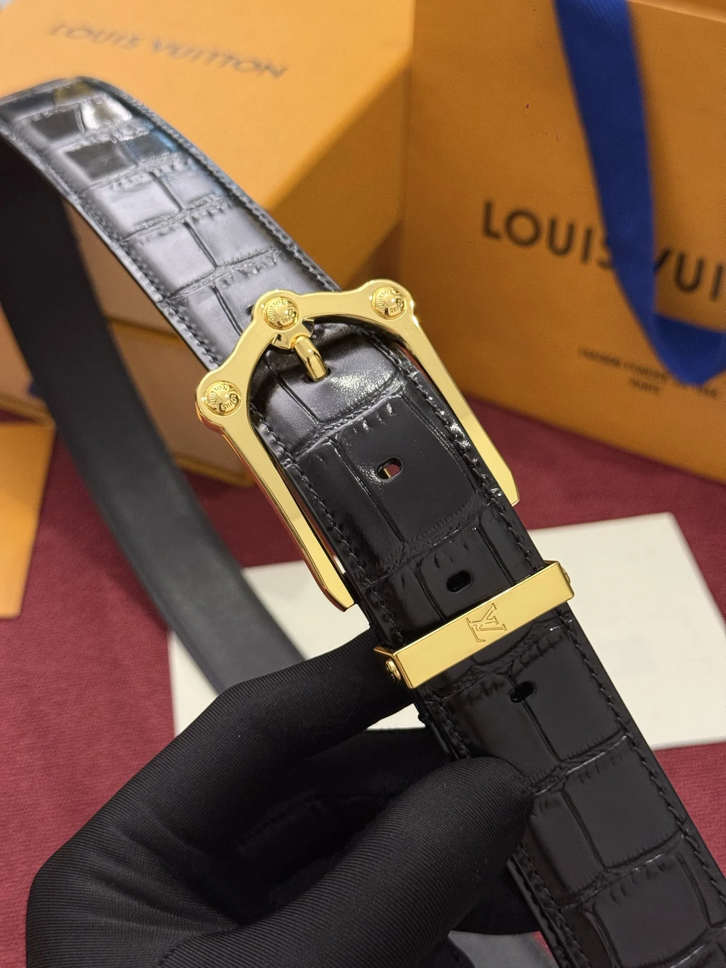 LV Belts Crocodile Embossed Leather A70202608050145