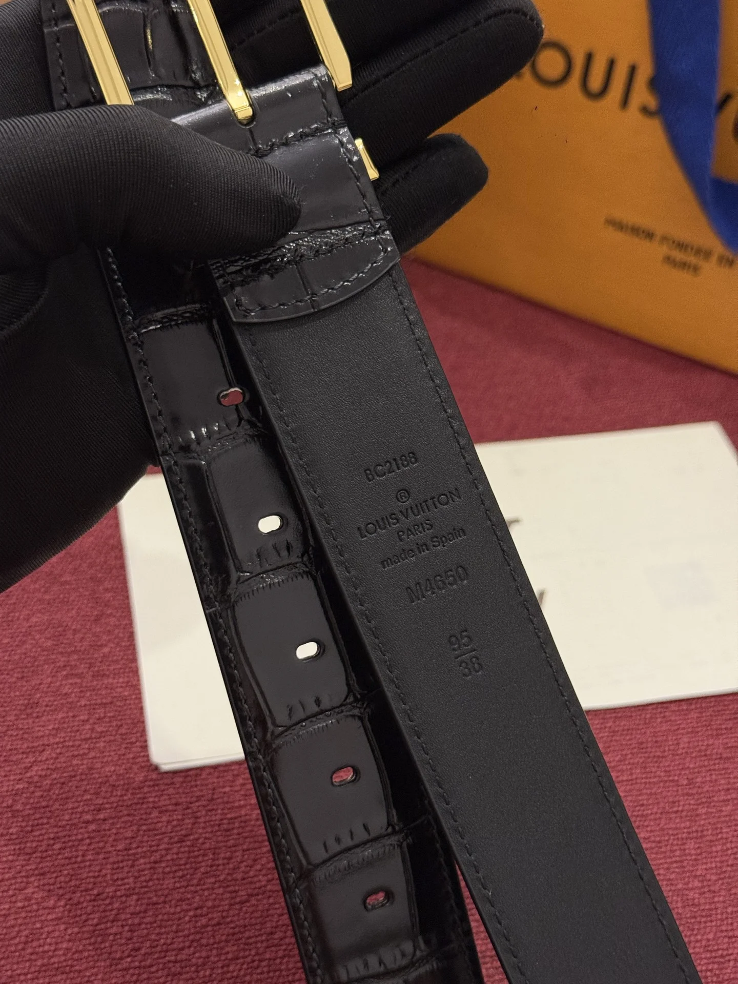 LV Belts Crocodile Embossed Leather A70202608050145 - Image 3