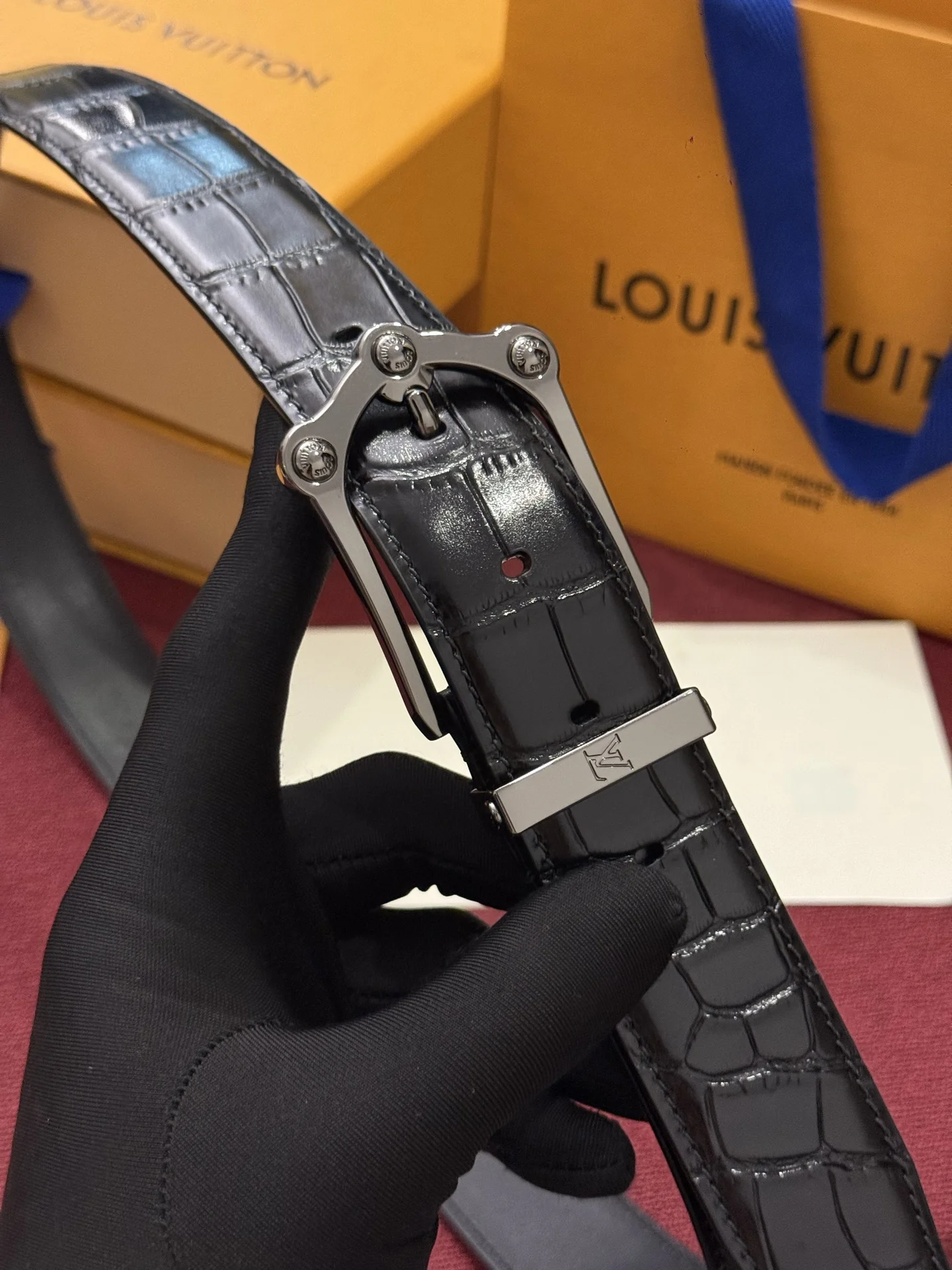 LV Belts Crocodile Leather A70202608050142