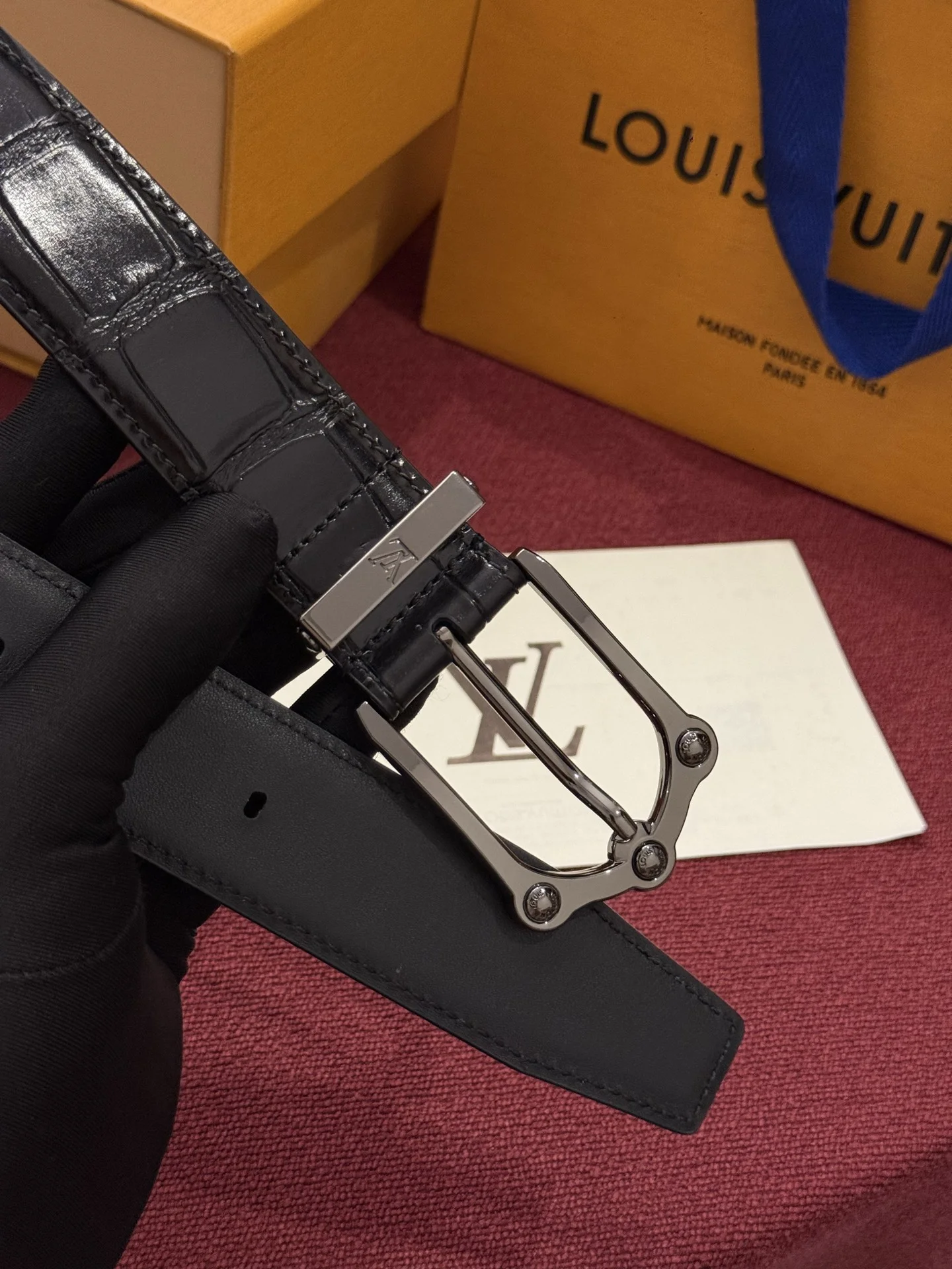 LV Belts Crocodile Leather A70202608050142 - Image 4