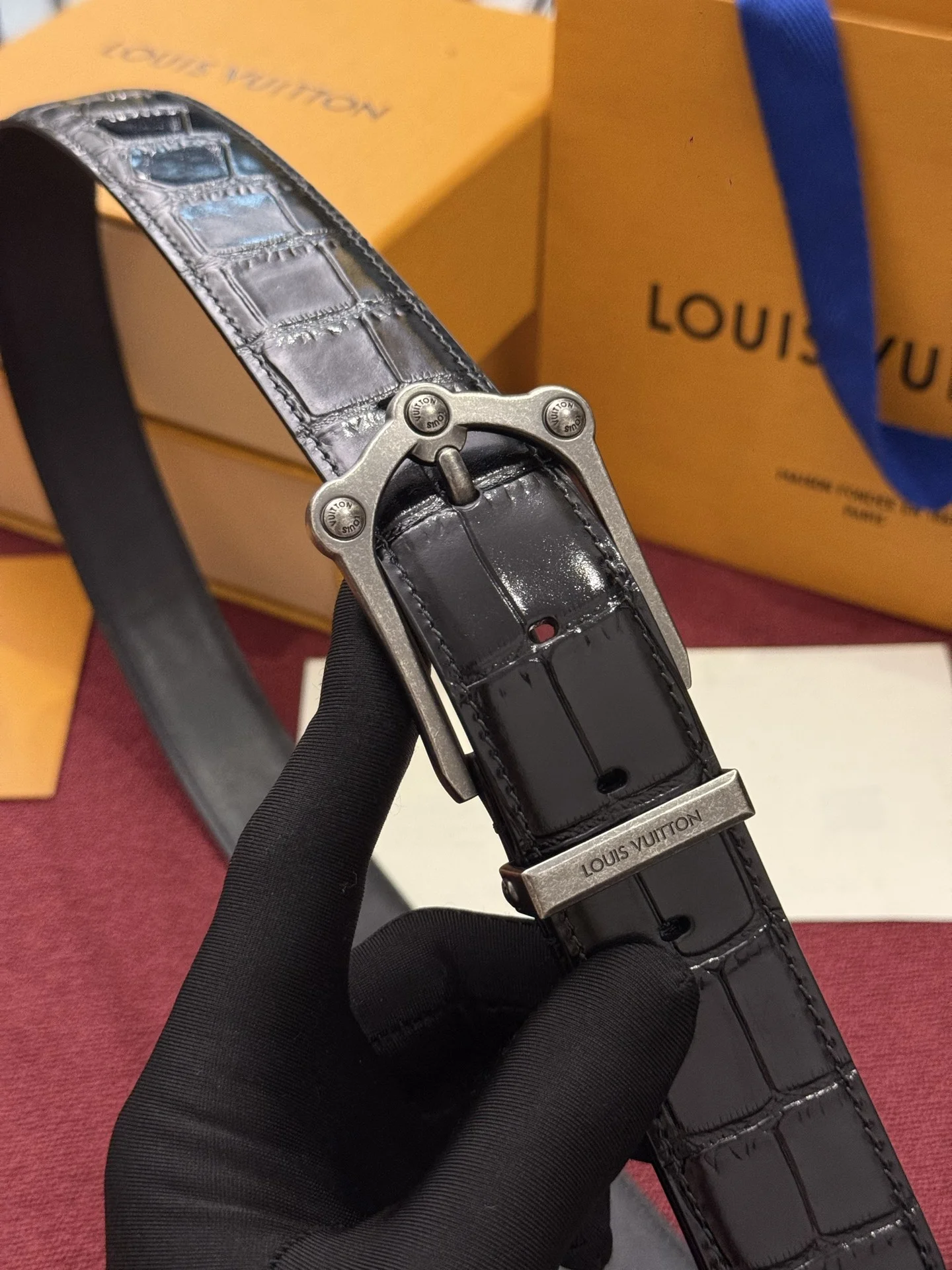 LV Belts Crocodile Leather One Size A70202608050138