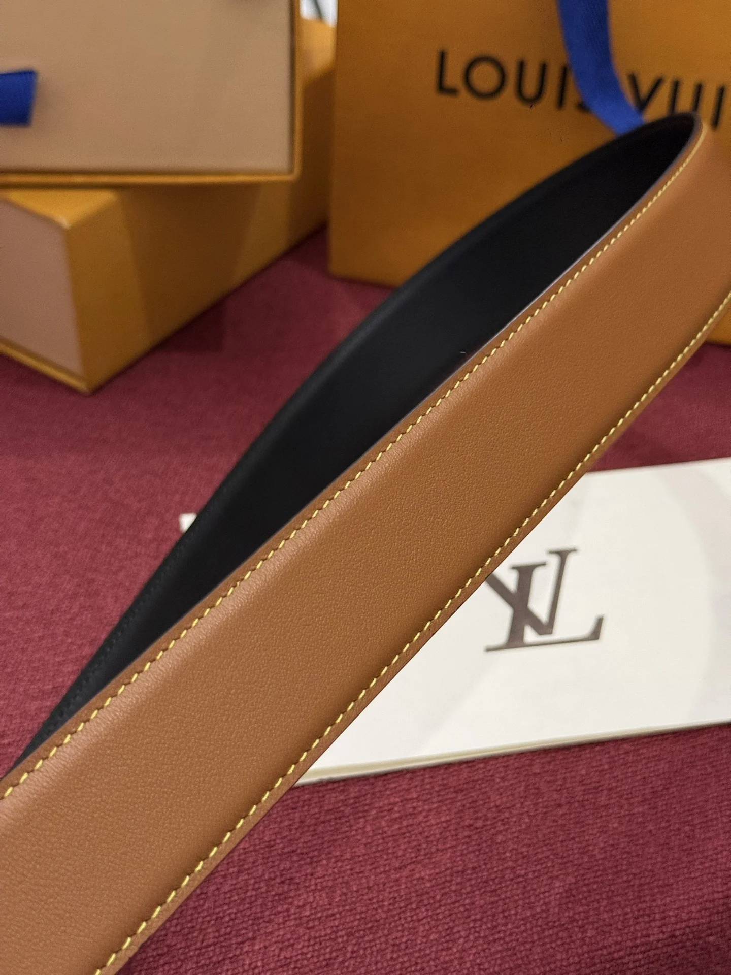 LV Belts Leather A70202608050099 - Image 5