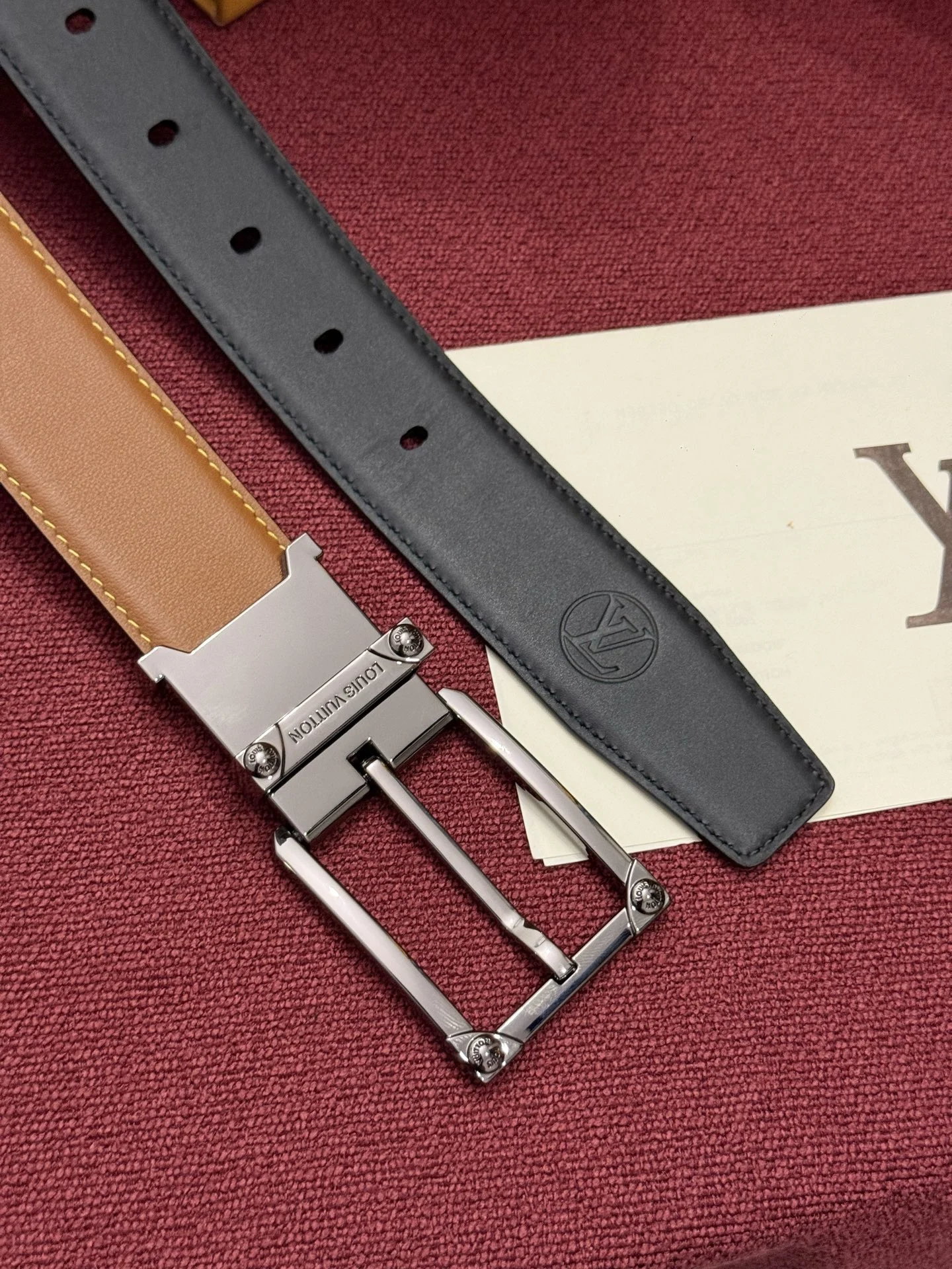 LV Belts Leather A70202608050099 - Image 8