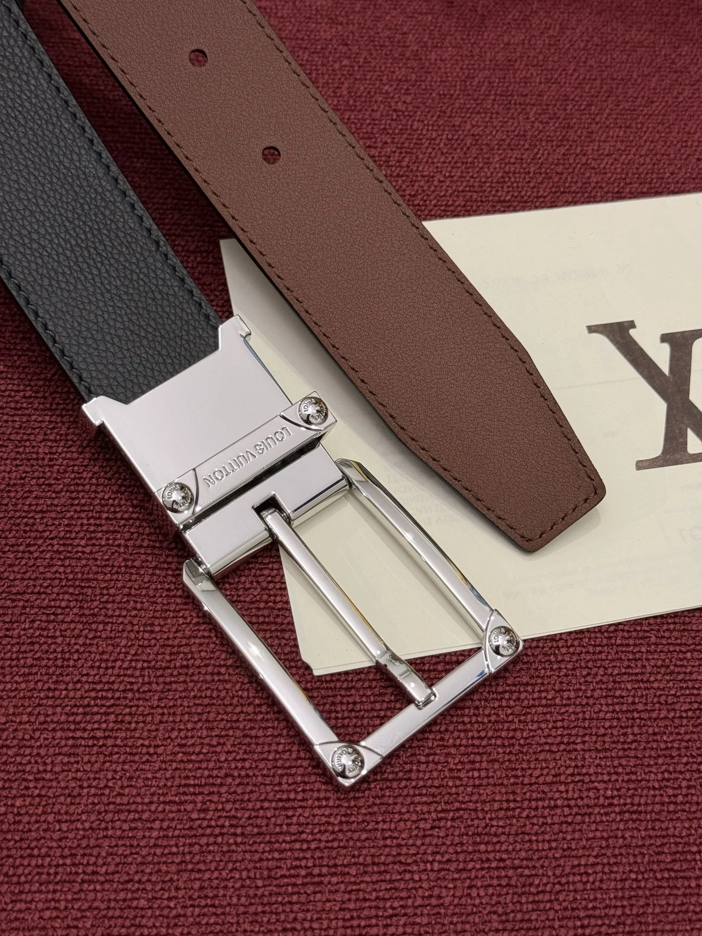LV Belts Leather A70202608050375 - Image 2