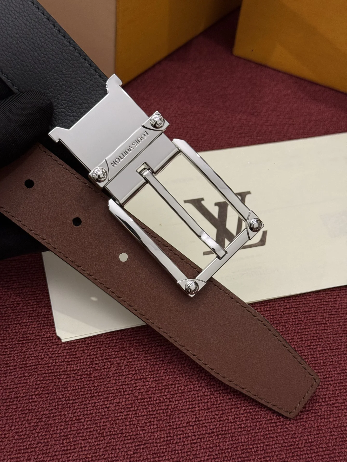 LV Belts Leather A70202608050375 - Image 5