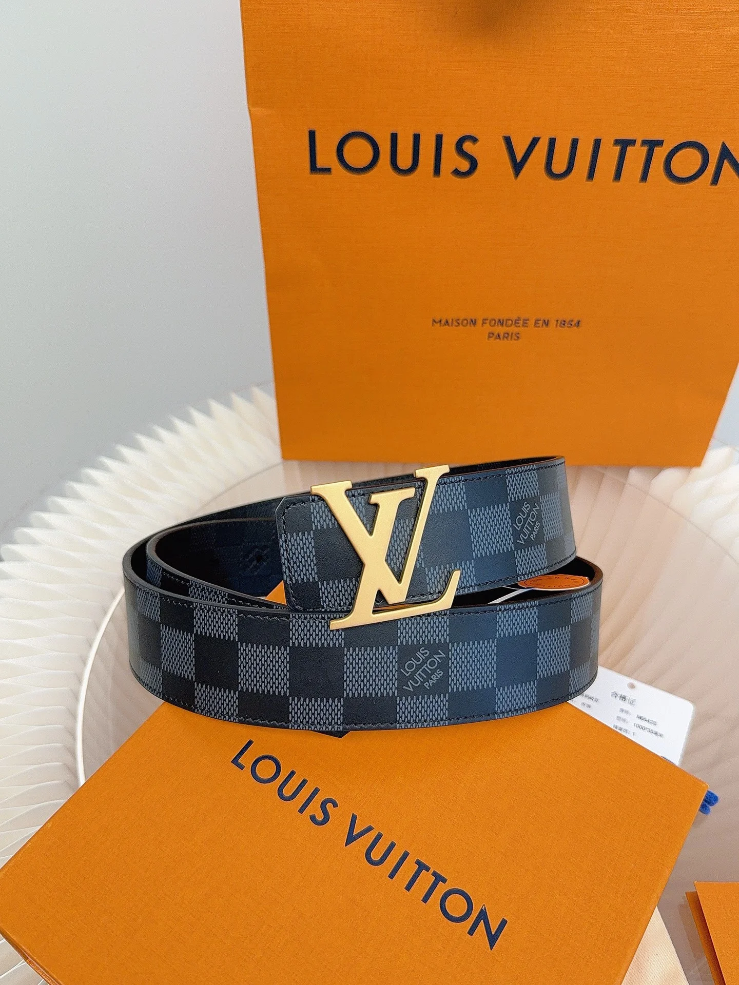LV Belts Leather ONE SIZE 4.0cm Width A70202608050181 - Image 9