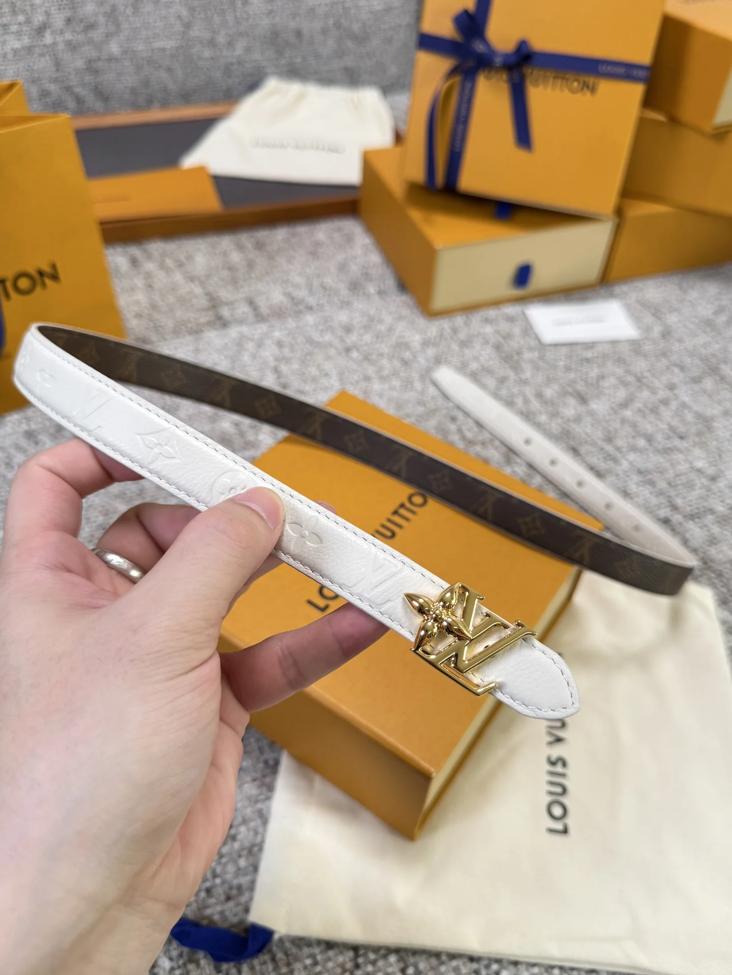LV Belts Leather One Size 2.0cm Width A60202608050760 - Image 2