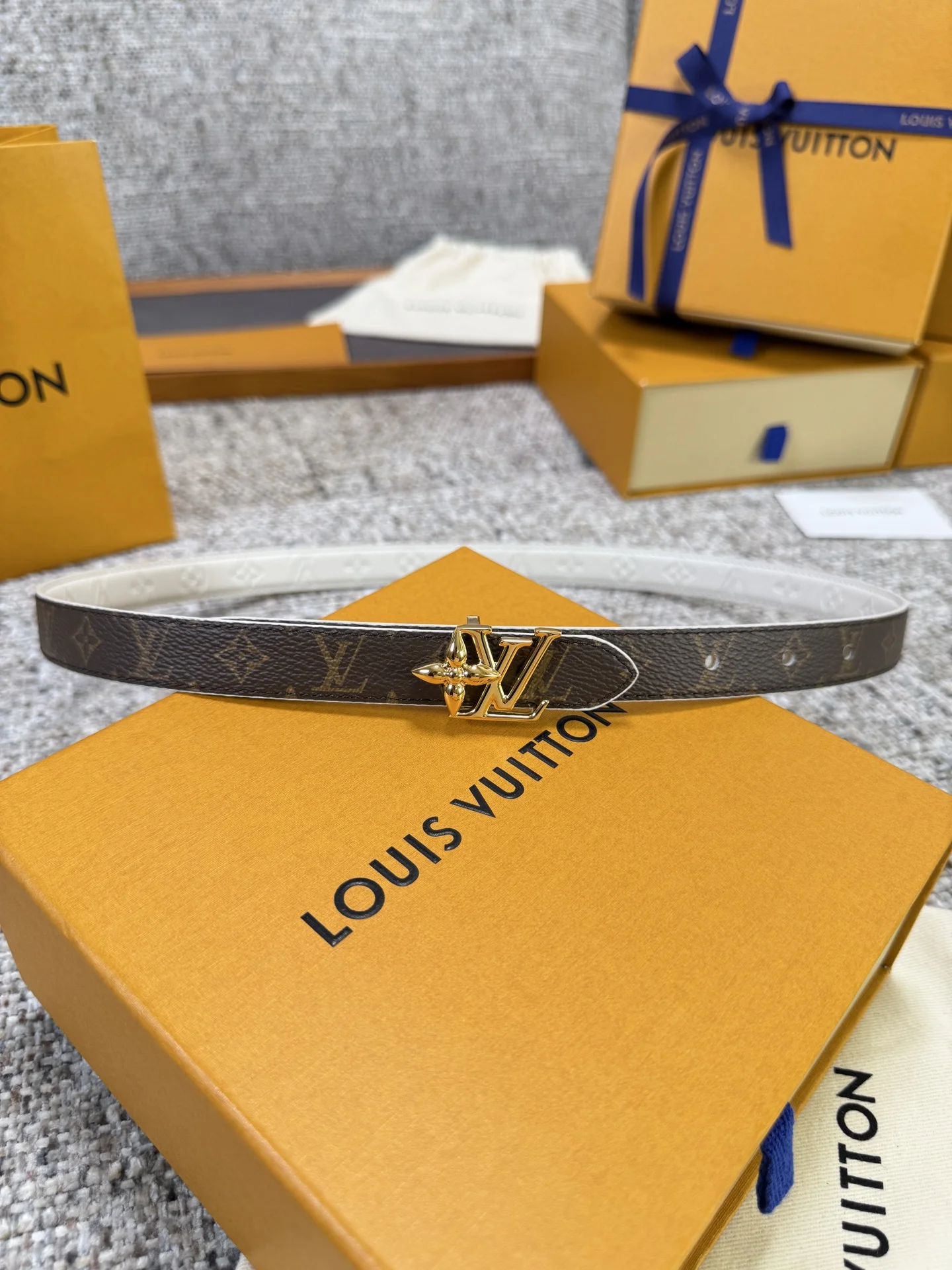 LV Belts Leather One Size 2.0cm Width A60202608050760 - Image 4