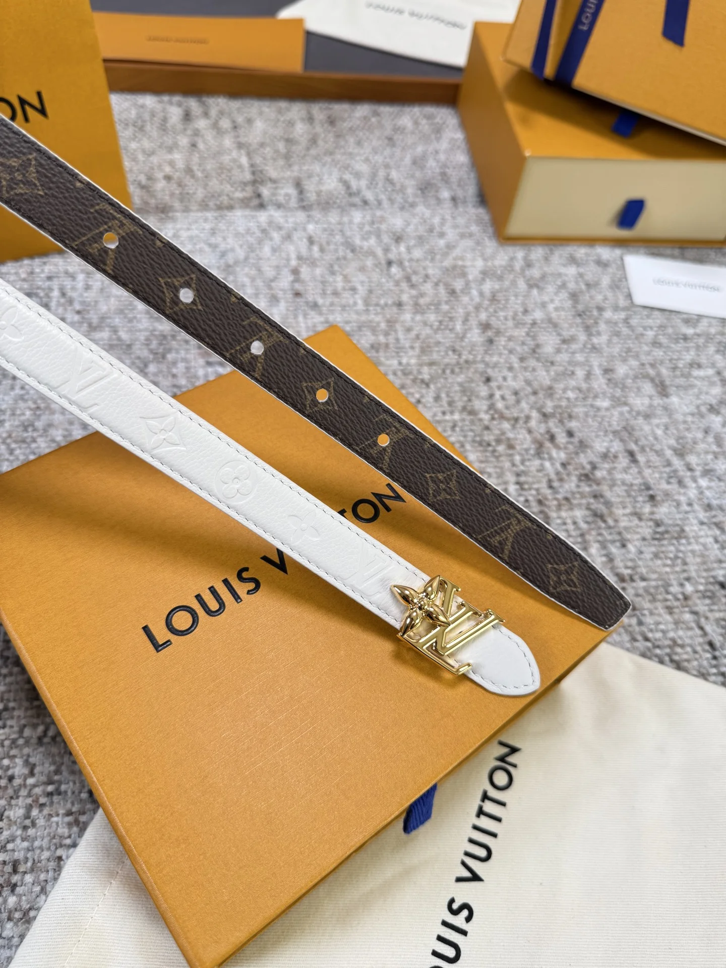 LV Belts Leather One Size 2.0cm Width A60202608050760 - Image 7
