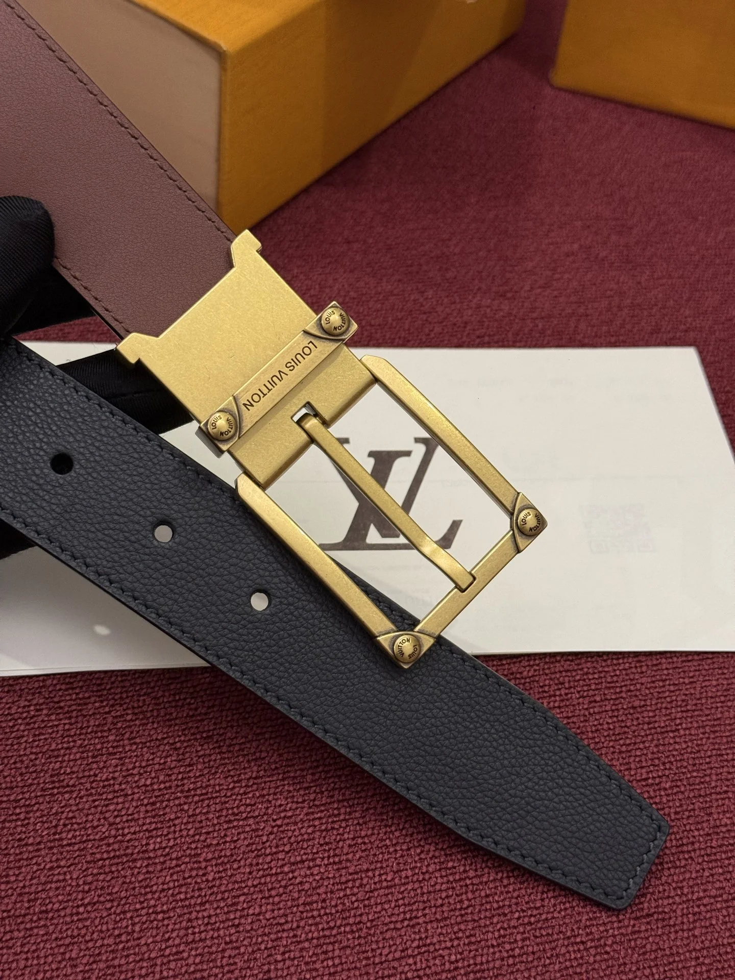 LV Belts Leather One Size A70202608050378 - Image 2