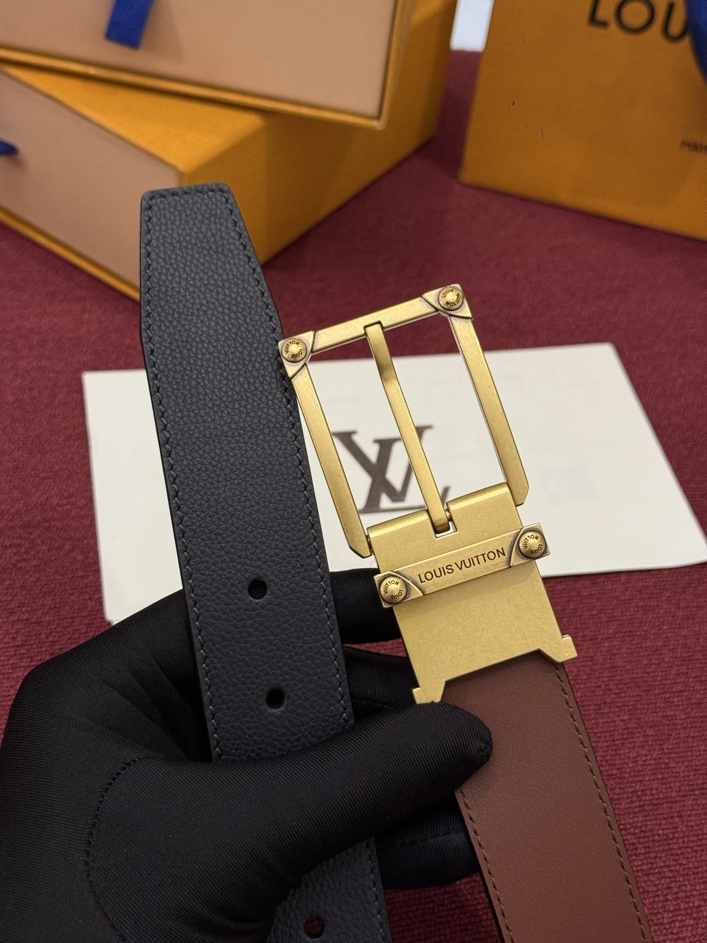 LV Belts Leather One Size A70202608050378 - Image 3