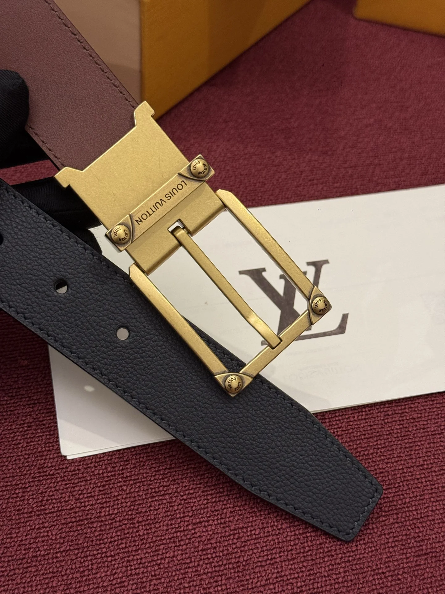 LV Belts Leather One Size A70202608050378 - Image 5