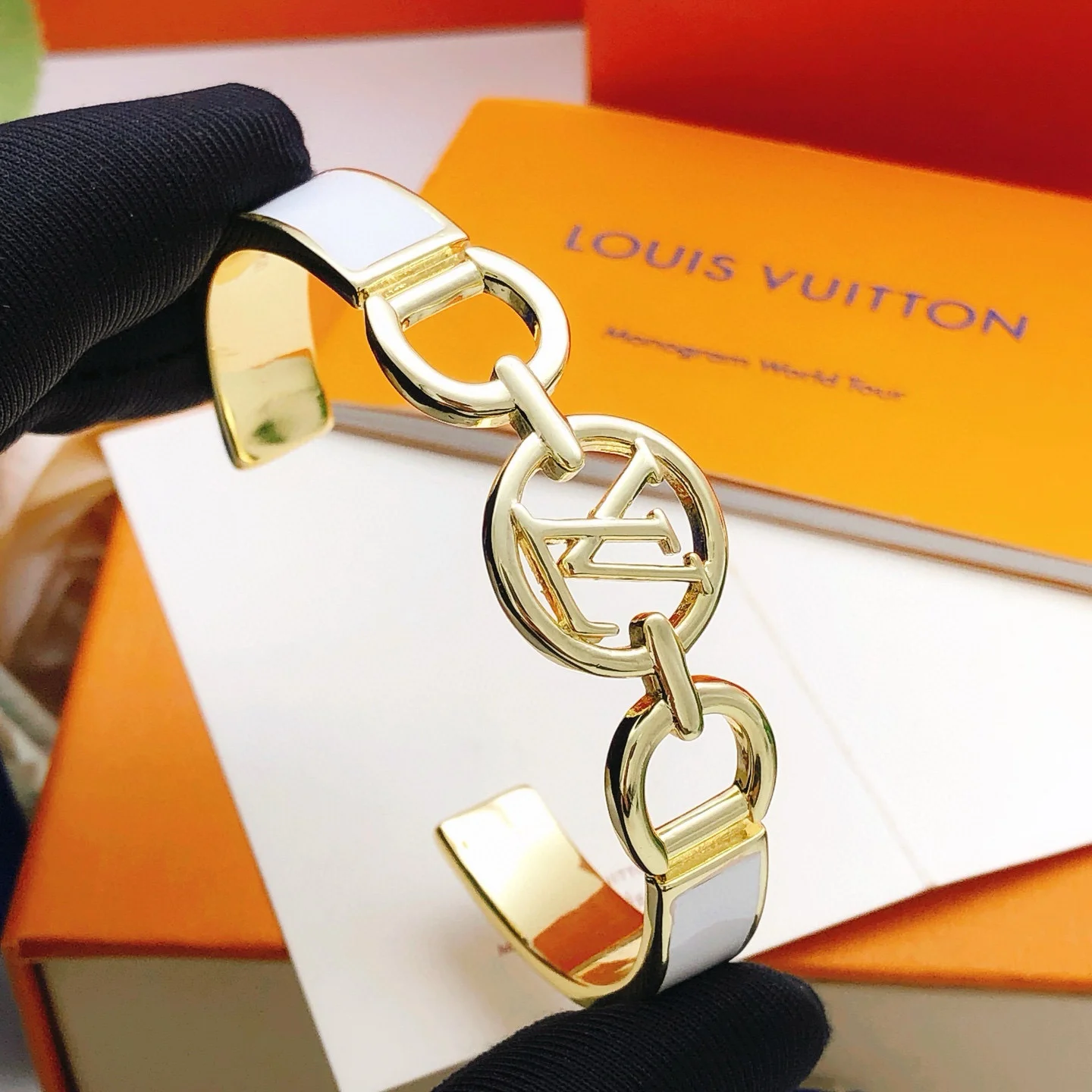 LV Bracelets Brass One Size F5202608050074 - Image 5