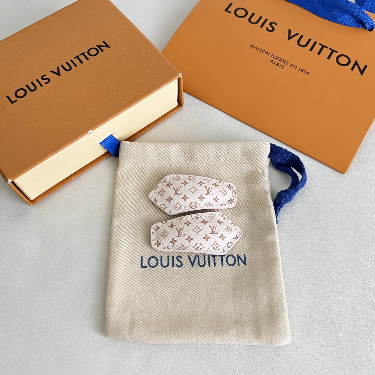 LV Jewelry One Size A15202608050279 - Image 2