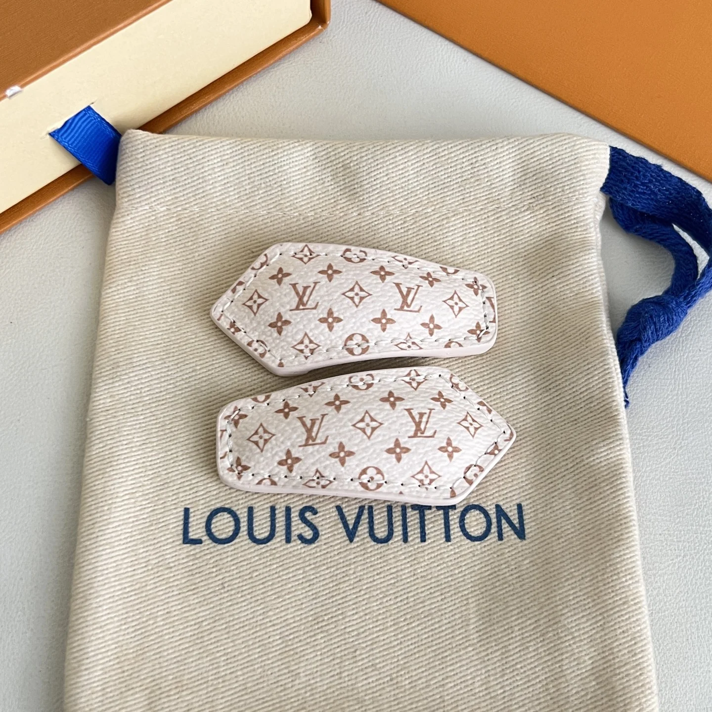 LV Jewelry One Size A15202608050279 - Image 5