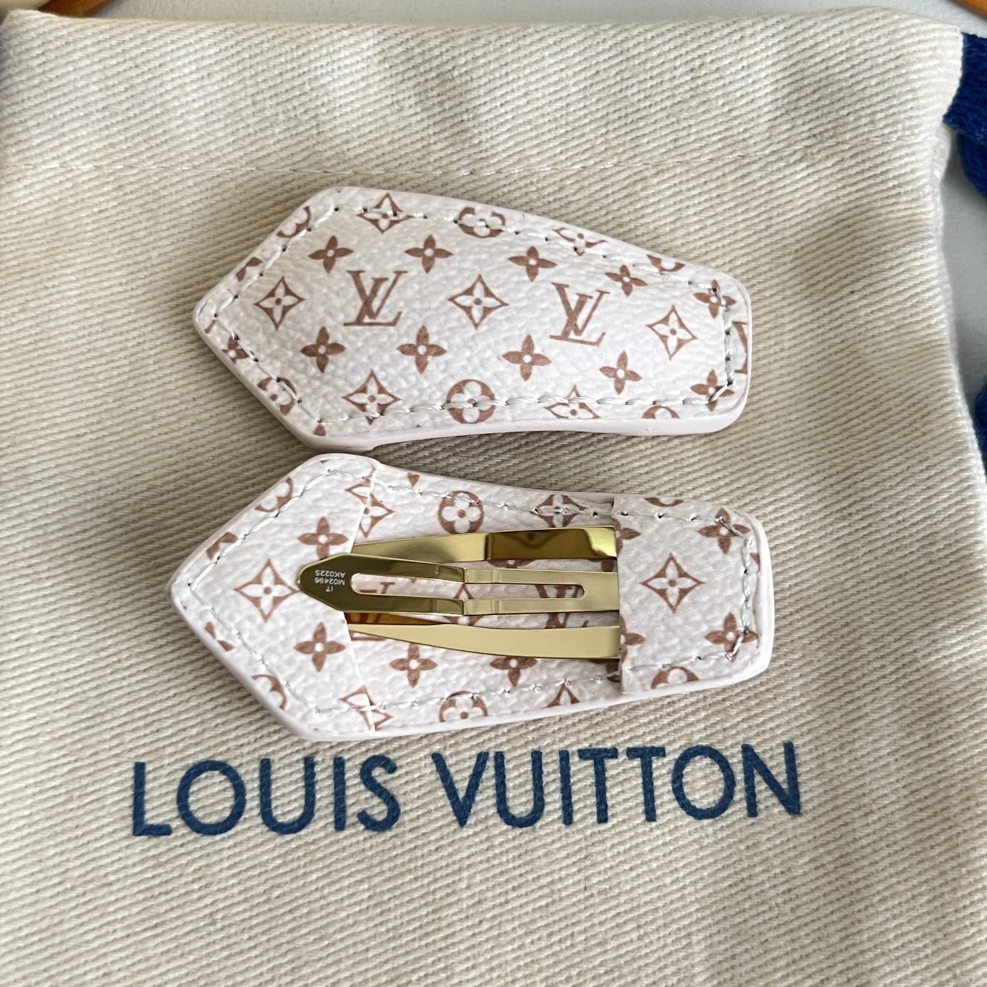 LV Jewelry One Size A15202608050279 - Image 6