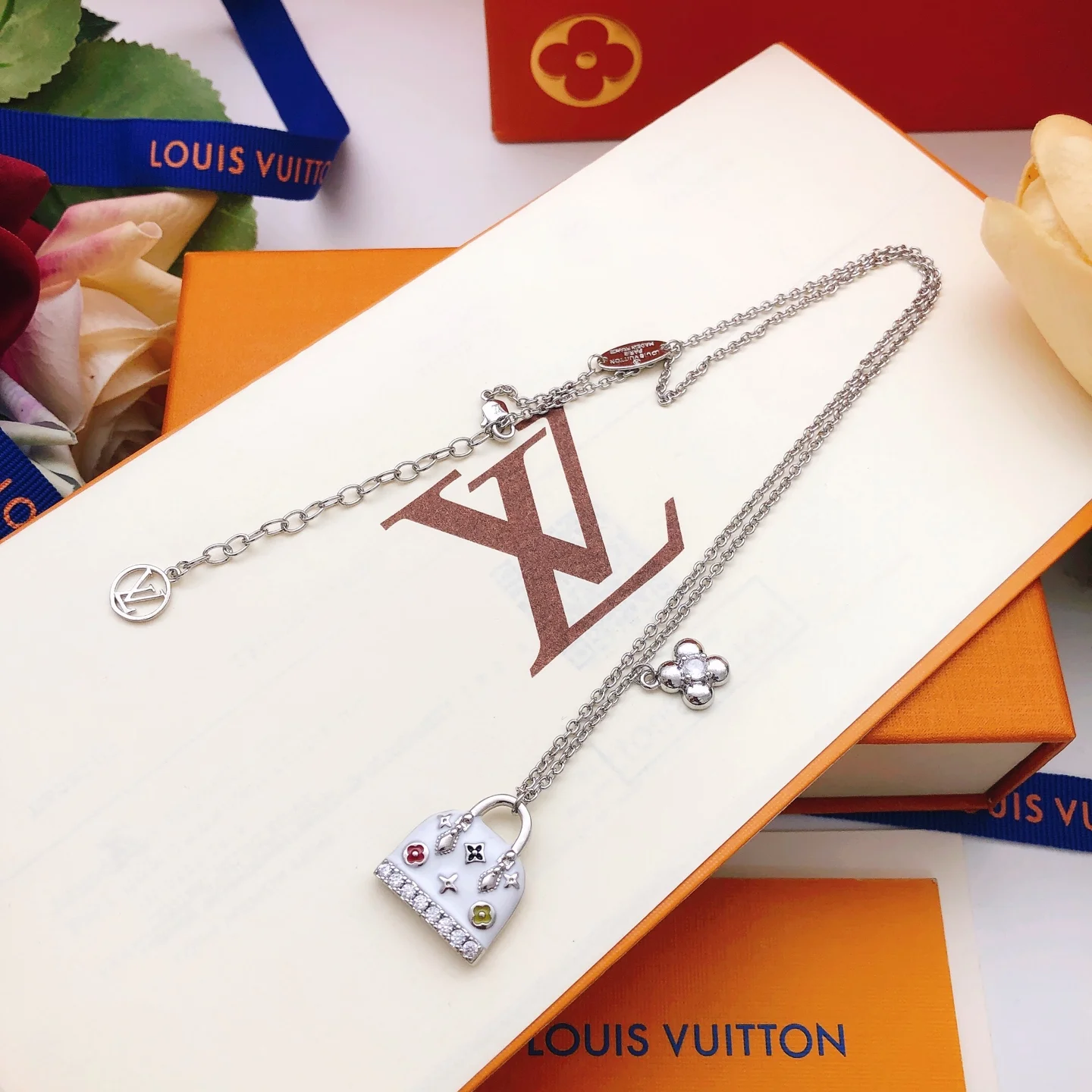 LV Necklaces Brass One Size F0202608050087 - Image 3