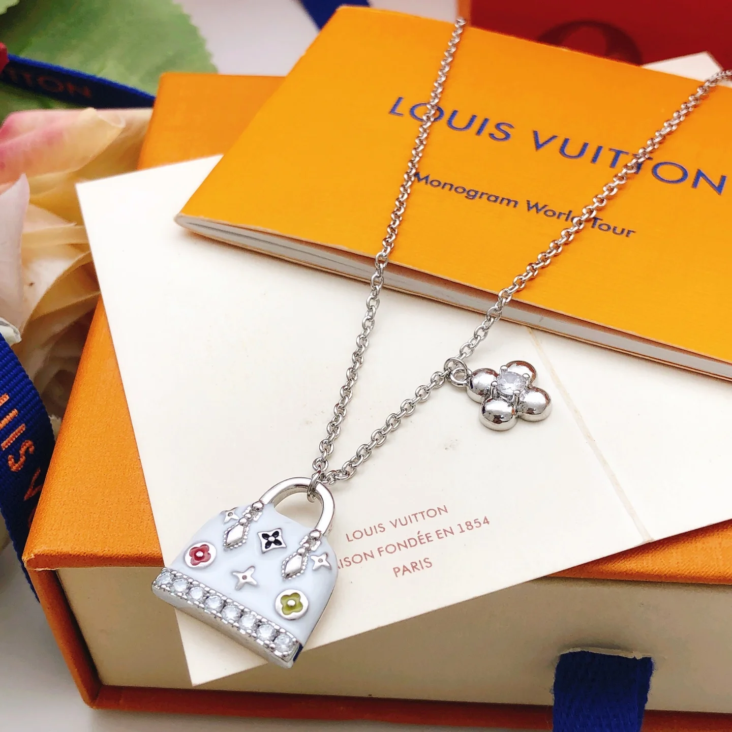 LV Necklaces Brass One Size F0202608050087 - Image 5