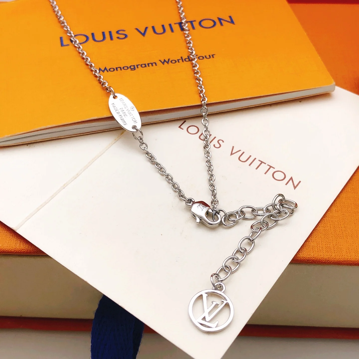 LV Necklaces Brass One Size F0202608050087 - Image 7