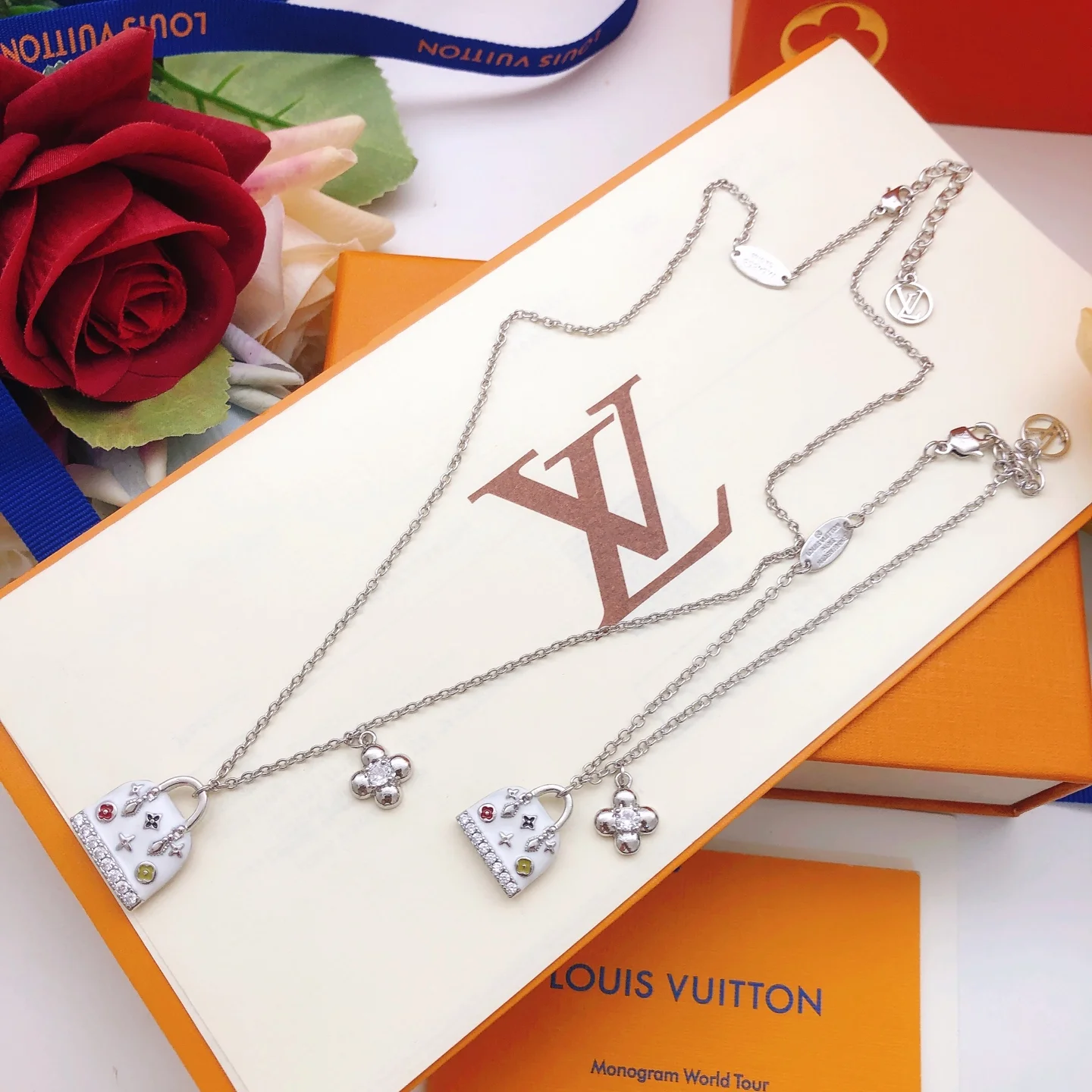 LV Necklaces Brass One Size F0202608050087 - Image 8
