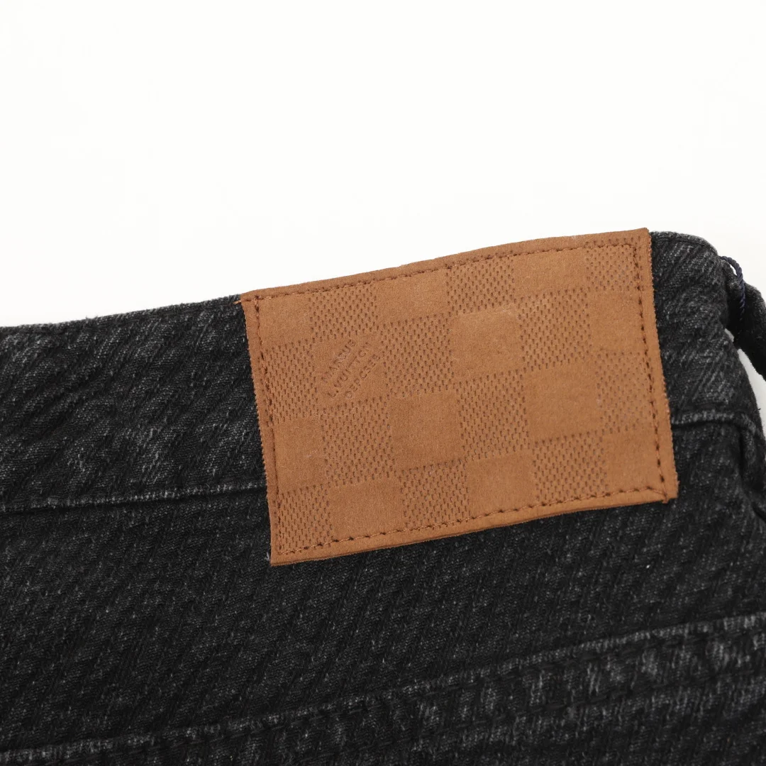 LV Trousers B40202608030033 - Image 8