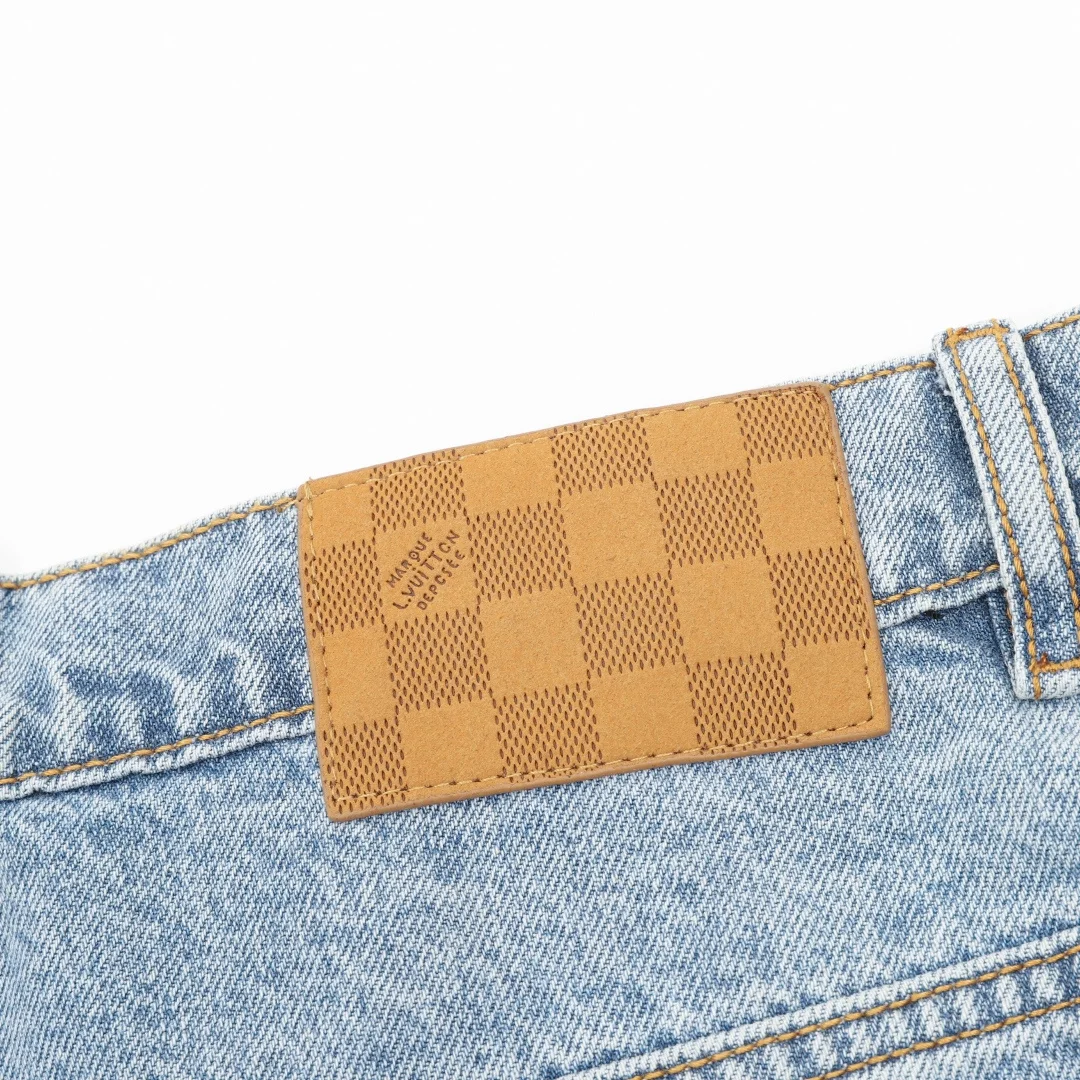 LV Trousers B80202608030054 - Image 9