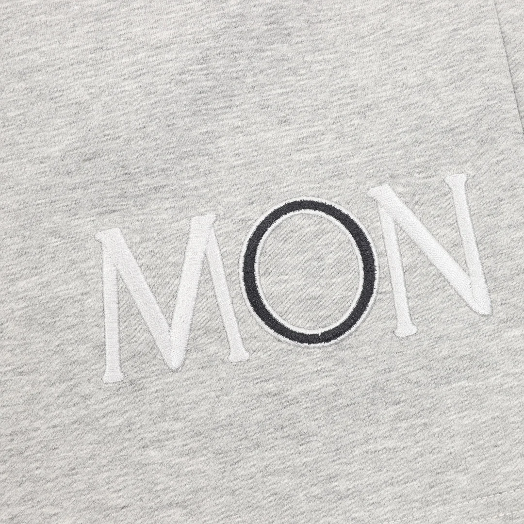 MONCLER Shorts Knit XS-L A60202608030074 - Image 6