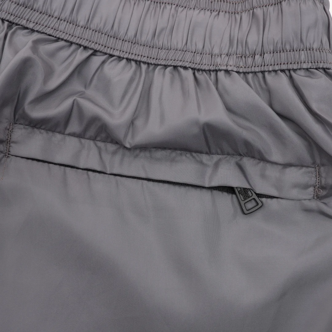 MONCLER Shorts Nylon M-XXL A30202608030016 - Image 8