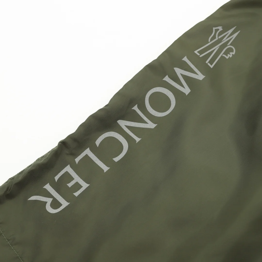 MONCLER Shorts Nylon M-XXL A30202608030018 - Image 7