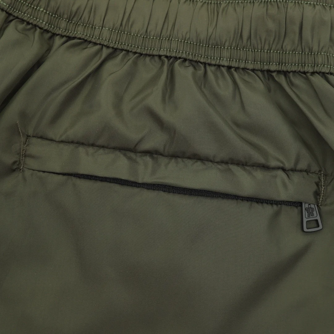 MONCLER Shorts Nylon M-XXL A30202608030018 - Image 8