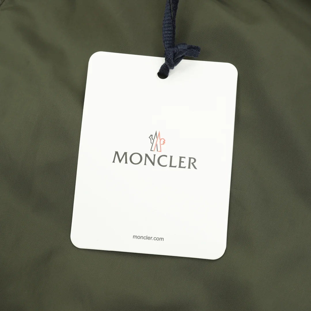 MONCLER Shorts Nylon M-XXL A30202608030018 - Image 9