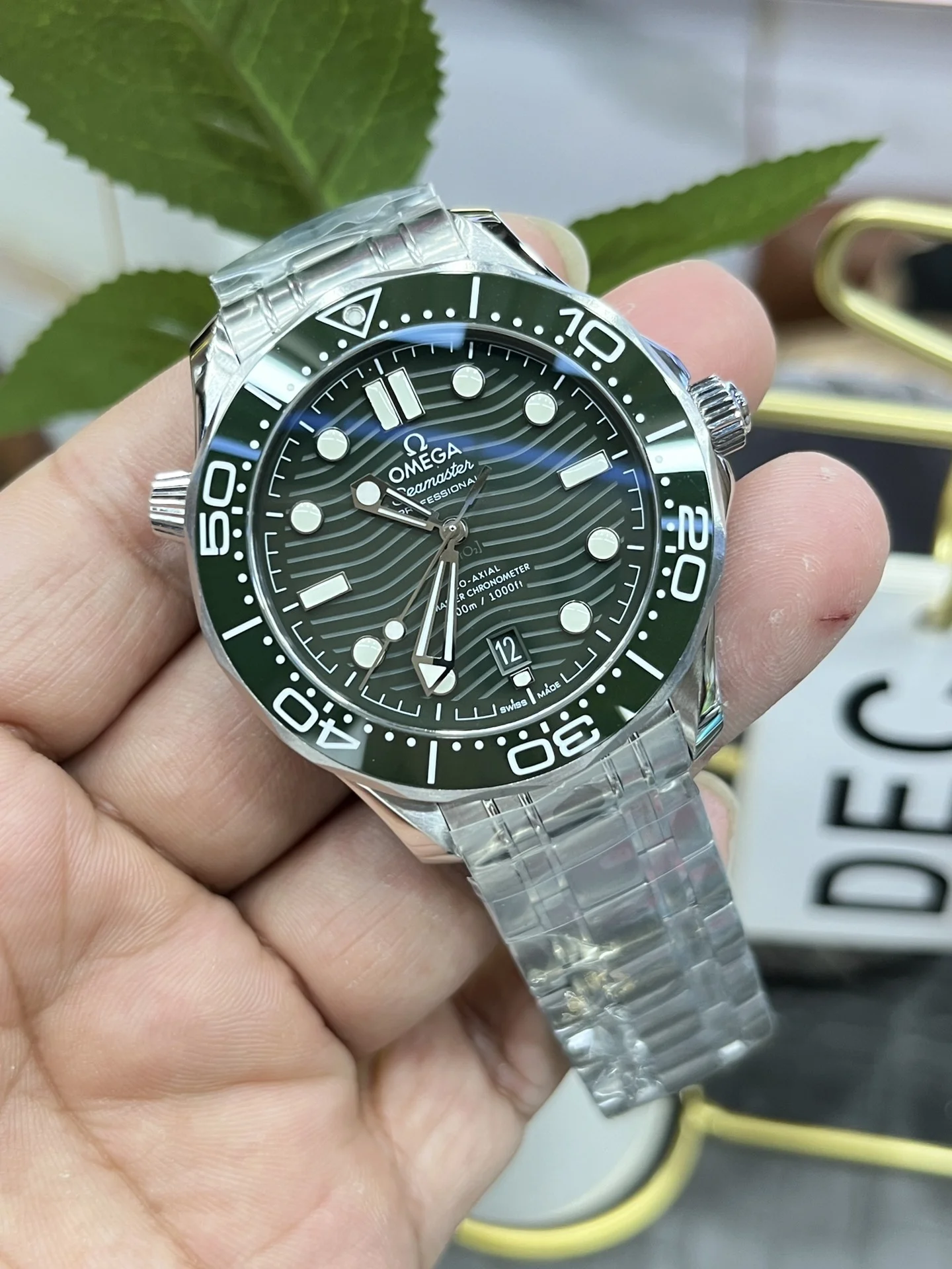 OMEGA Seamaster Automatic (Green Dial) 40mm A750202608050008 - Image 3