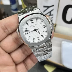 Alternative view of PATEK PHILIPPE Automated Automated 5711 (White Dial) 40mm A400202608050067