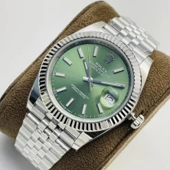 Alternative view of ROLEX Datejust Automatic (Green Dial) 41mm A800202608050289