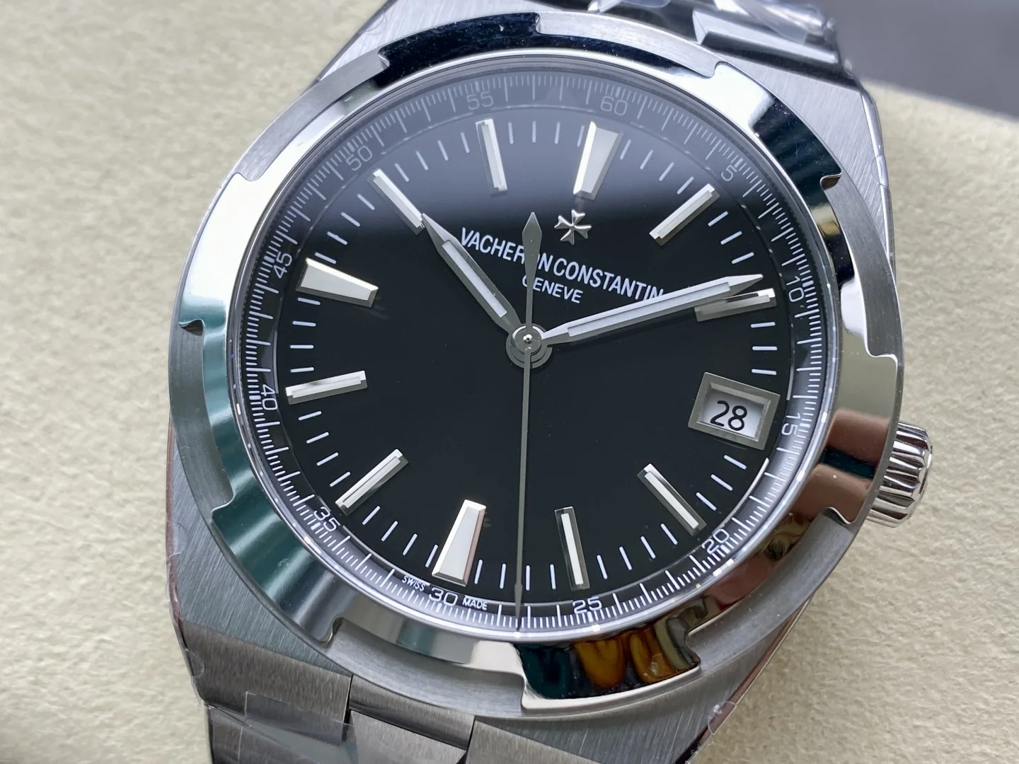 VACHERON CONSTANTIN Automated Automated 4500V (Black Dial) 41mm B300202608050087 - Image 2
