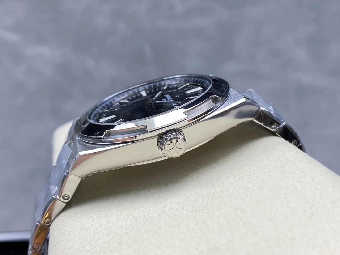 VACHERON CONSTANTIN Automated Automated 4500V (Black Dial) 41mm B300202608050087 - Image 4