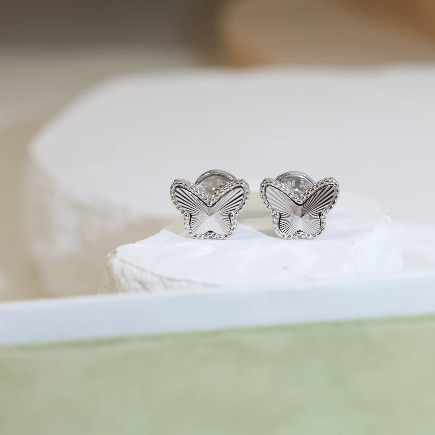 VAN CLEEF & ARPELS Earrings Silver Gold Plated One Size F0202608050206 - Image 5