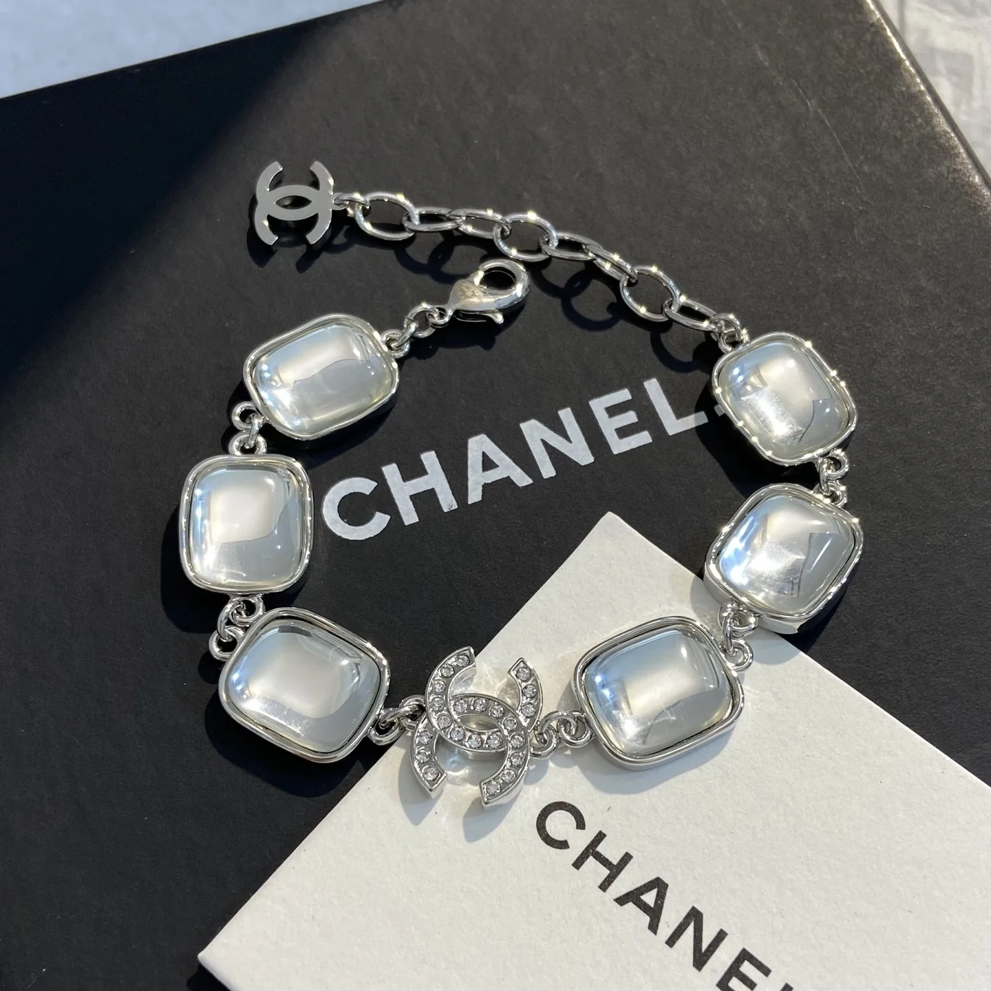 CHANEL Bracelets Crystal Resin One Size G0202609070064