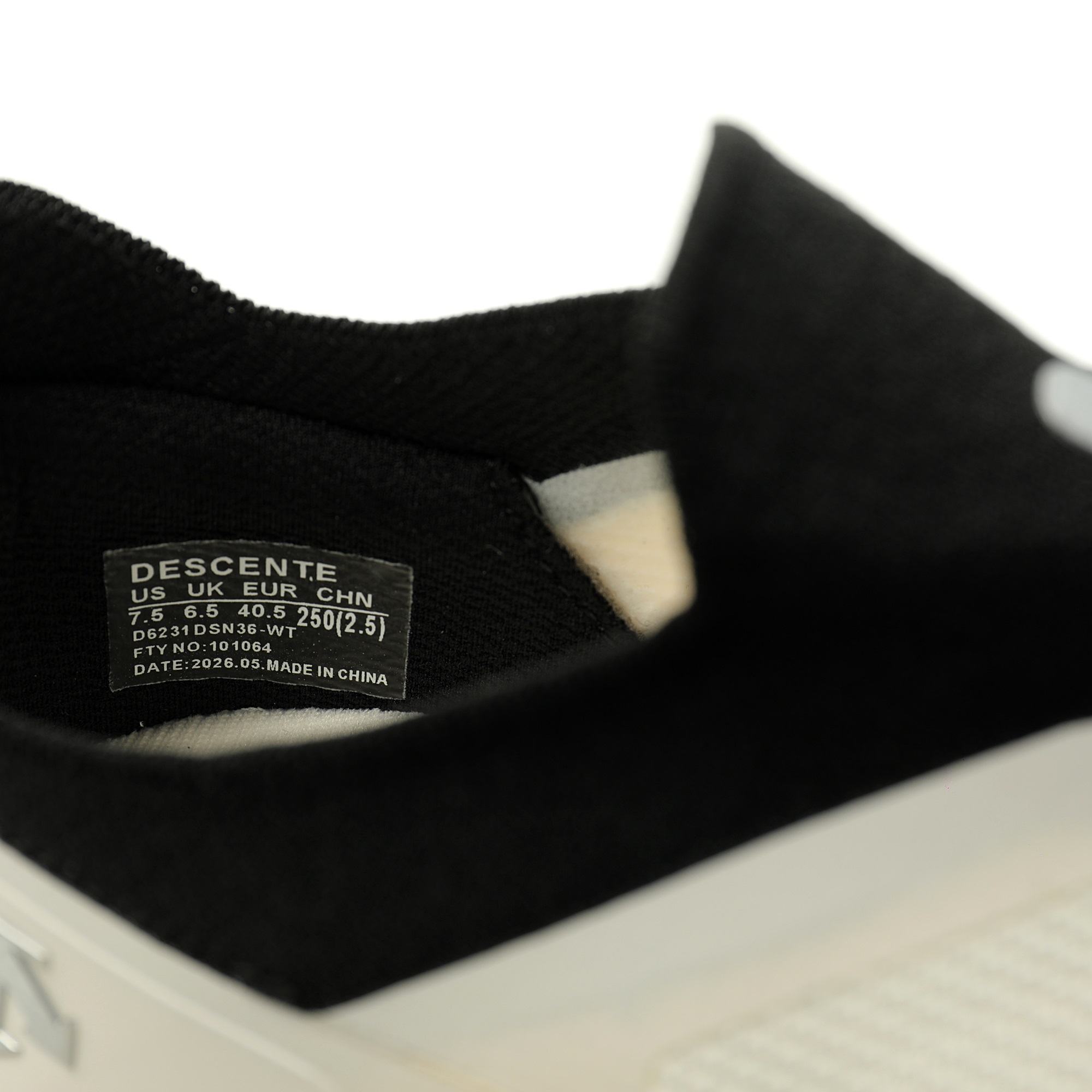 DESCENTE Boa Lavitate II GTX 2 LOGO D6231DSN36-WT - Image 7