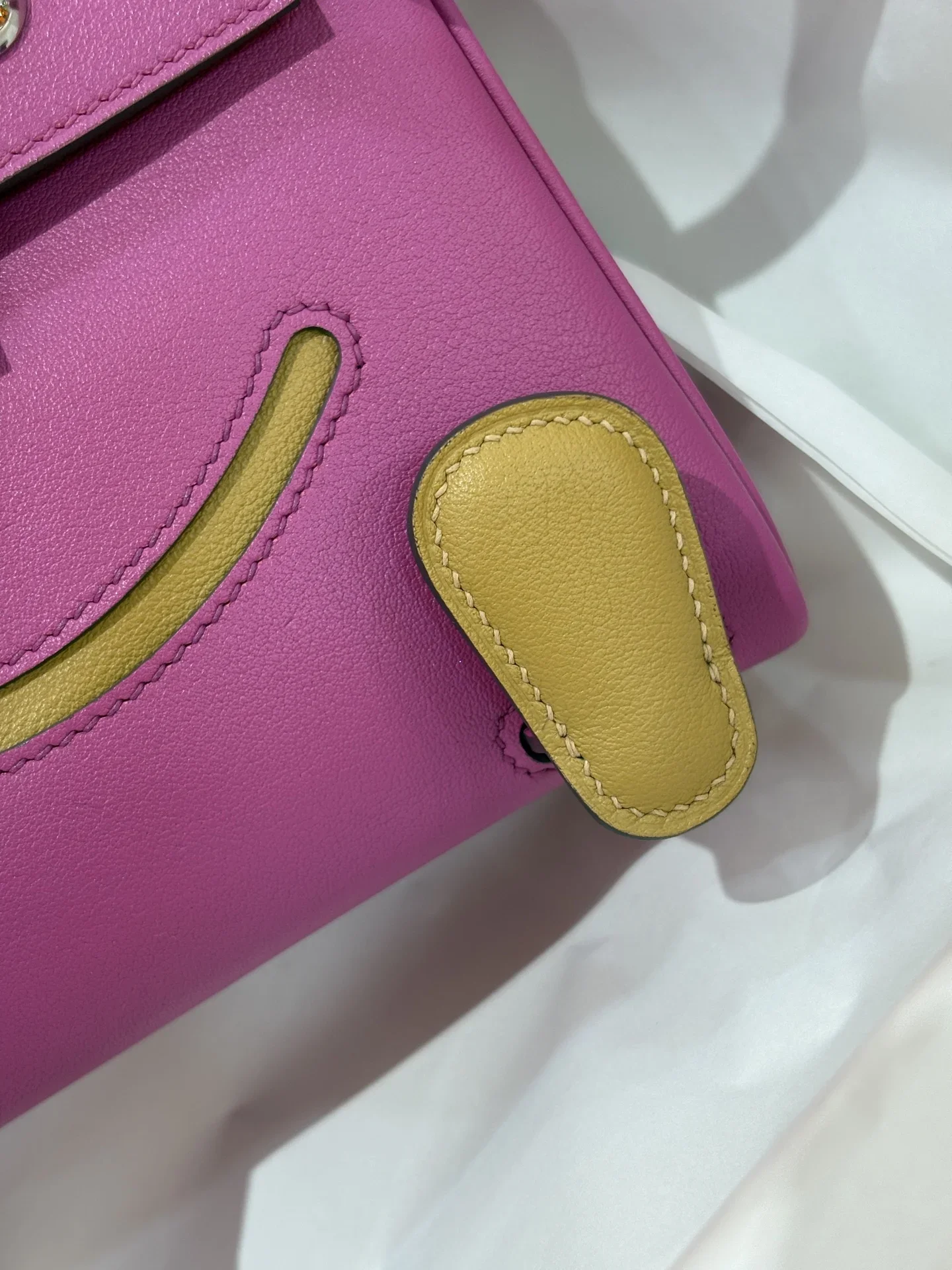 HERMES Top Handle Bags Pink-Tan A350202609090253 - Image 4
