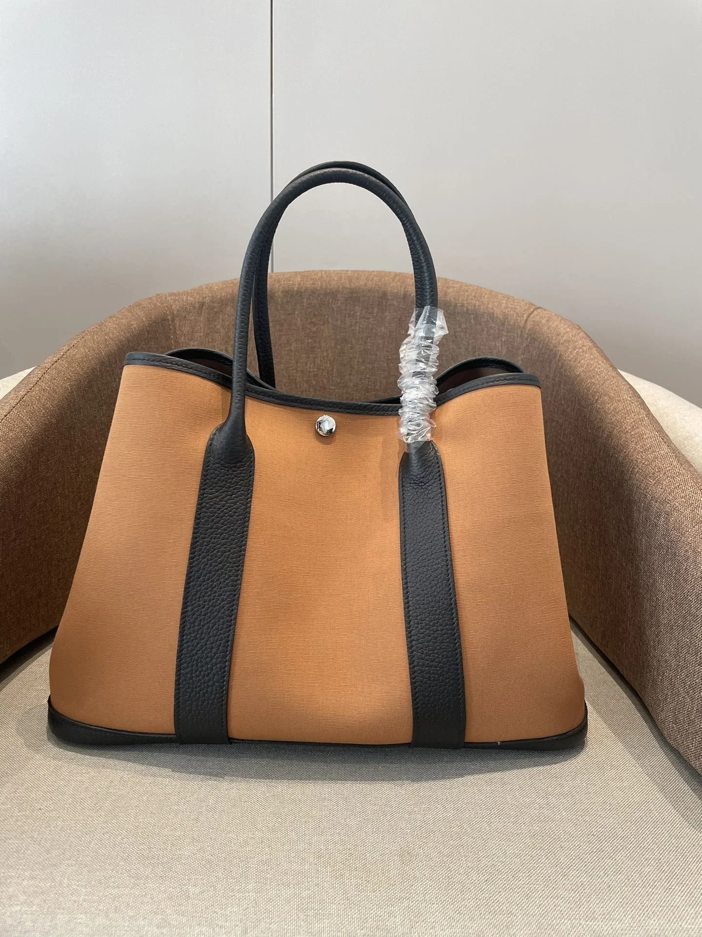 HERMES Totes Bags Brown-Black 30X36CM A000202609090267 - Image 3