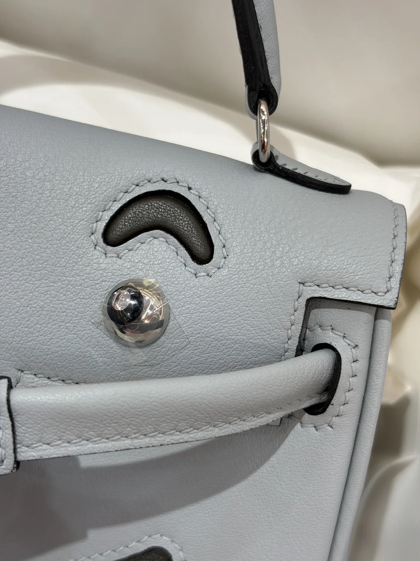 HERMES Trend Bags Grey-Brown 16CM A350202609090302 - Image 2