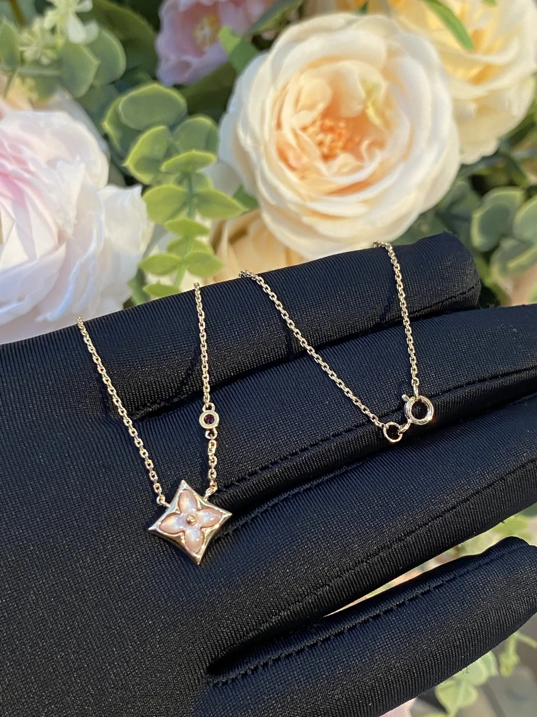 LV Necklaces A15202609070055 - Image 8