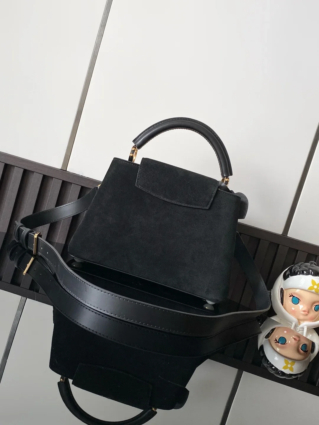 LV Top Handle Bags Black-Gold 27X18X9CM A180202609090239 - Image 3