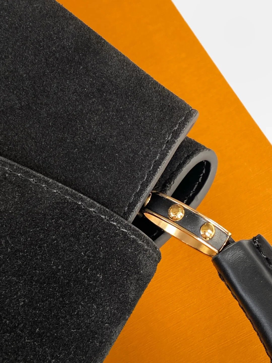 LV Top Handle Bags Black-Gold 27X18X9CM A180202609090239 - Image 6