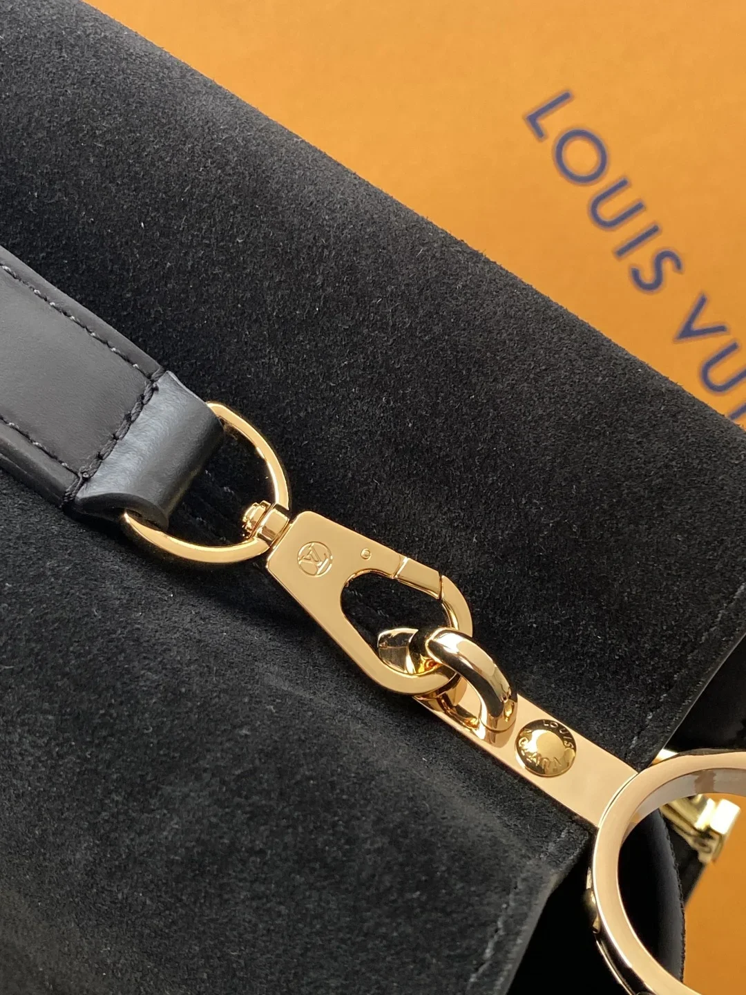 LV Top Handle Bags Black-Gold 27X18X9CM A180202609090239 - Image 7
