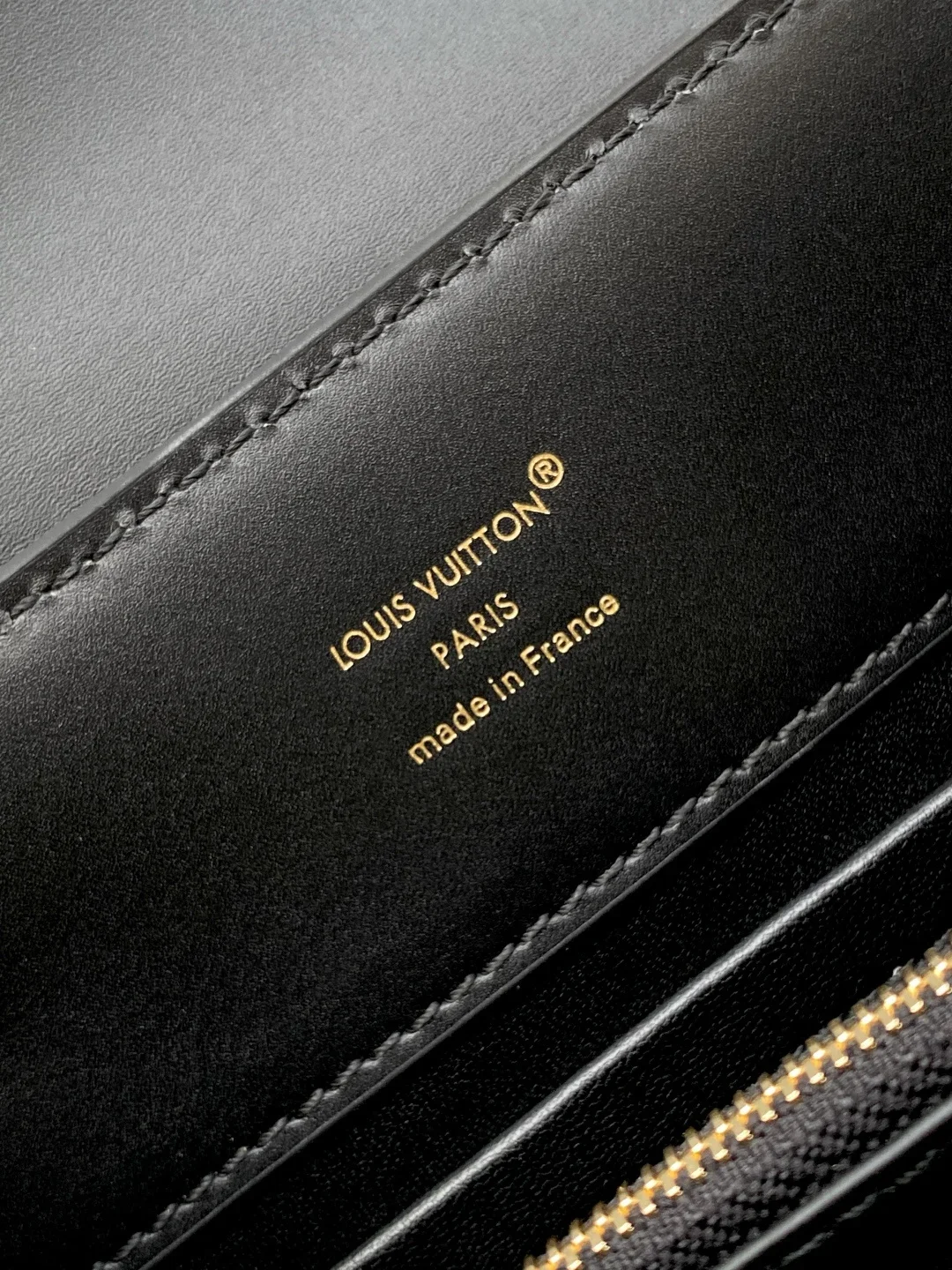 LV Top Handle Bags Black-Gold 27X18X9CM A180202609090239 - Image 9
