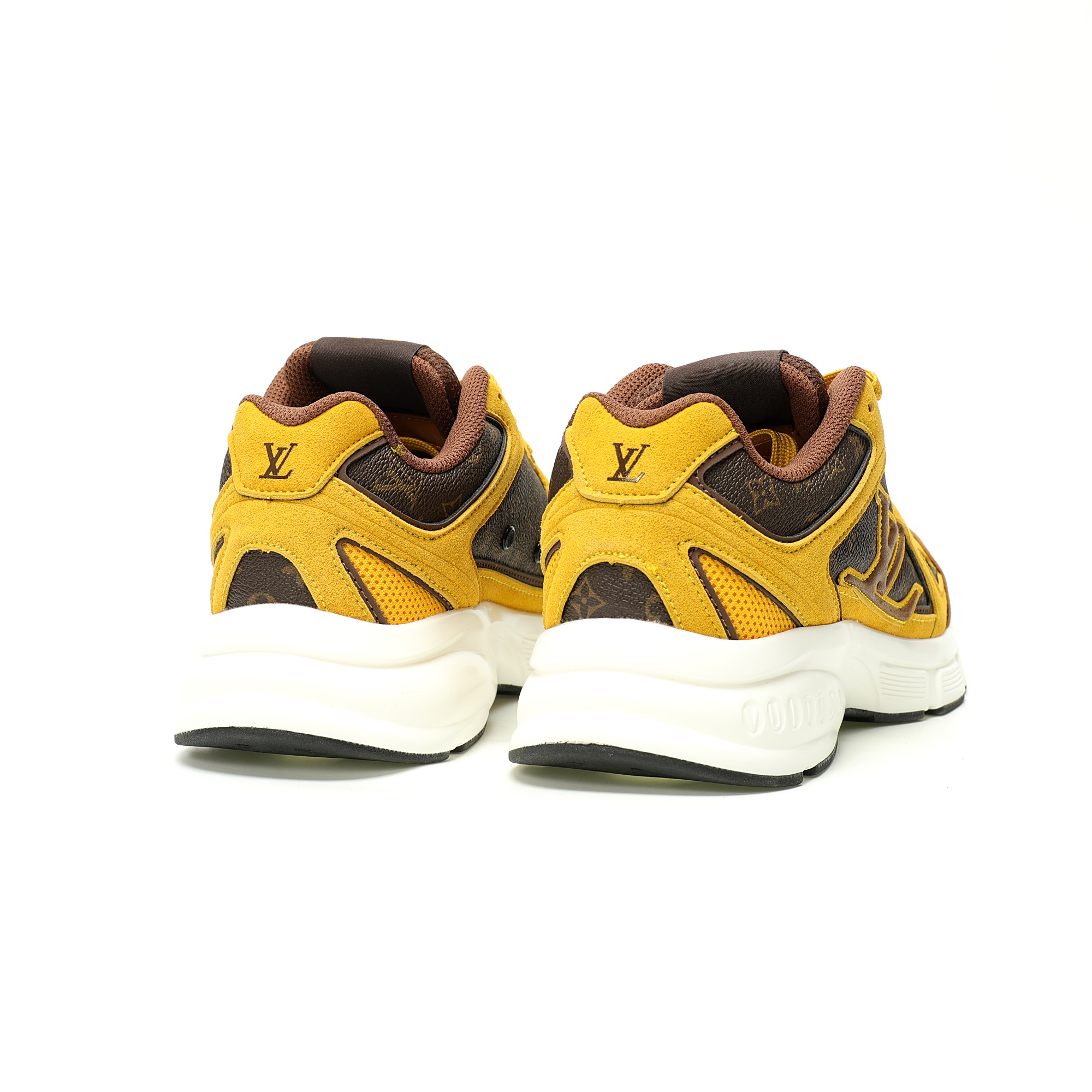 Louis Vuitton Runner Tatic Low Sneaker LV 1AKC3O - Image 6